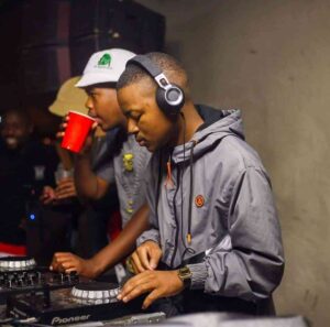 Jaylokas & Nkukza SA Gwababs Mp3 Download Fakaza