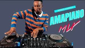 Romeo Makota – Amapiano Hits Mix August 2022 Ft Kabza De Small Mp3 Download Fakaza